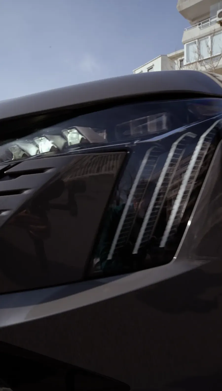 Peugeot far detayı